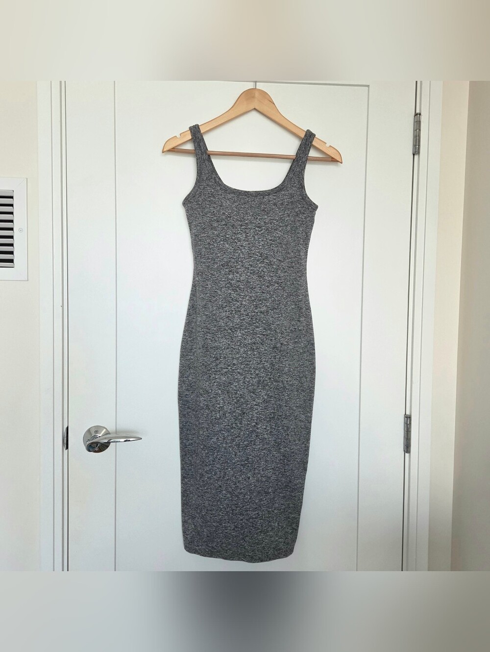 Vuori Women's Halo Essential Dress (no pads) - Size XS - Heather Grey - VW606